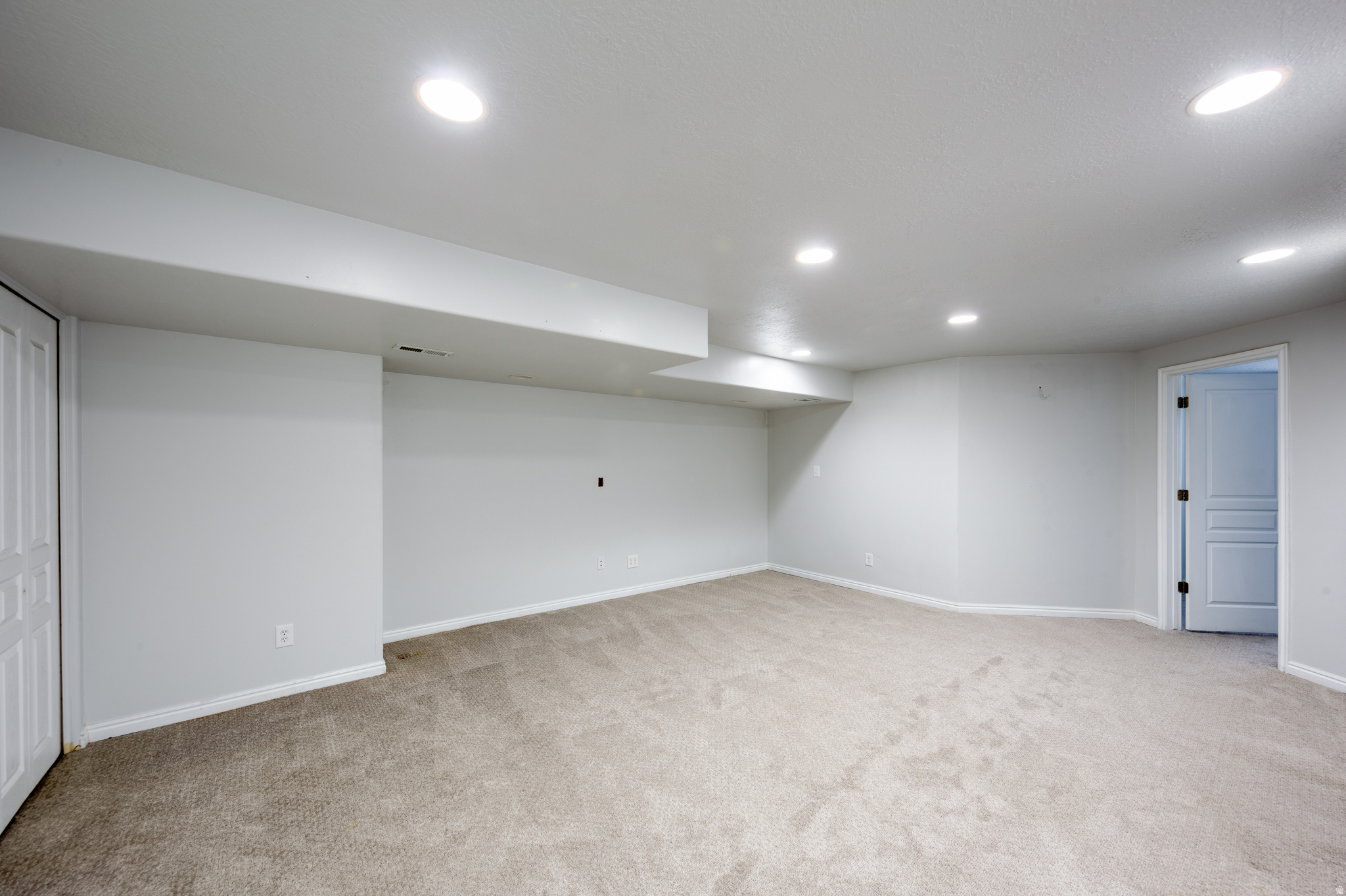 TOWNHOMES AT HIGHBURY COMMONS - Residential Lease