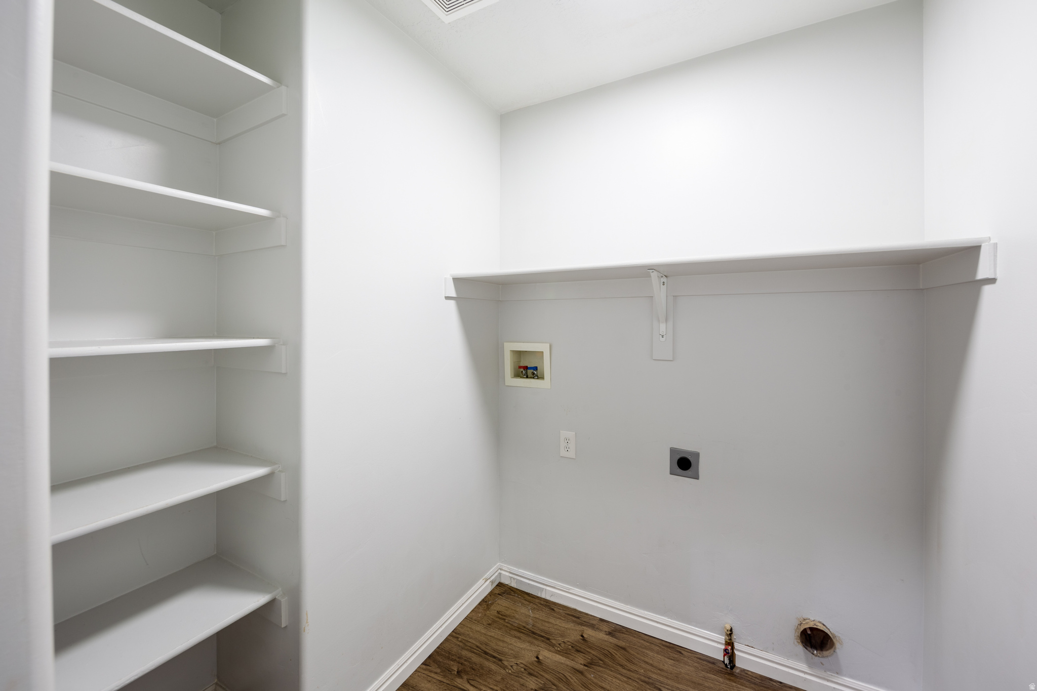 TOWNHOMES AT HIGHBURY COMMONS - Residential Lease