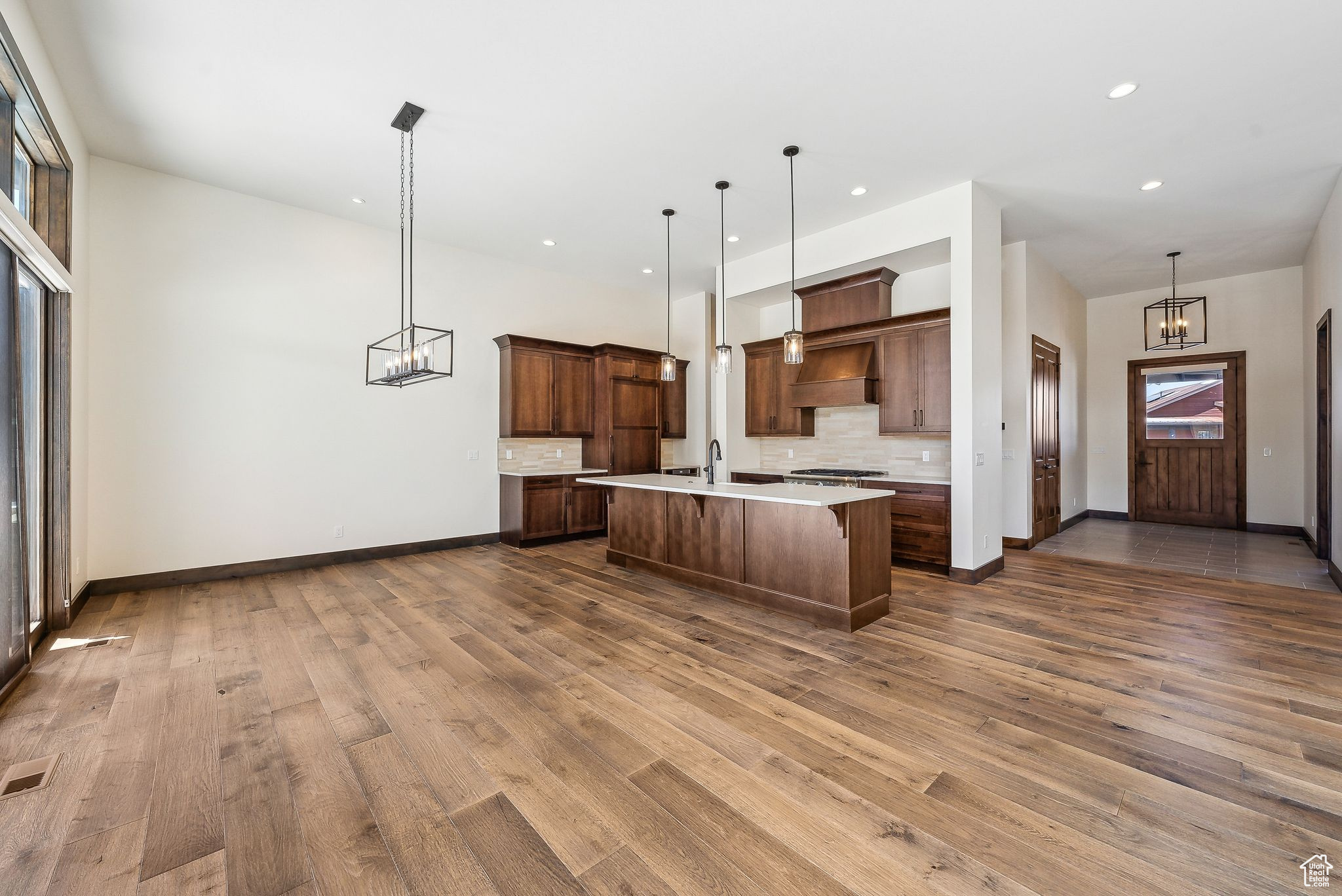 Kamas, Utah 84036, United States, 1 Bedroom Bedrooms, ,4 BathroomsBathrooms,Residential,Active,94617