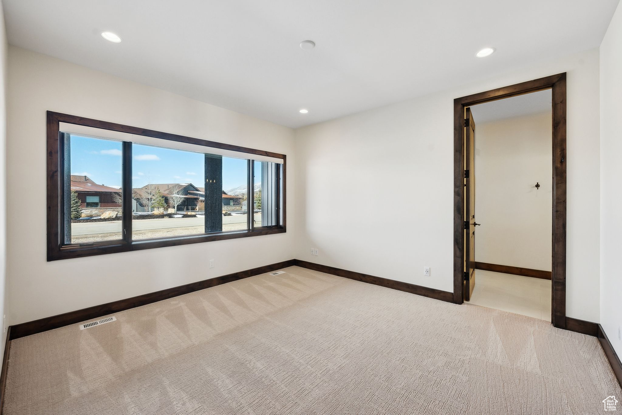 Kamas, Utah 84036, United States, 1 Bedroom Bedrooms, ,4 BathroomsBathrooms,Residential,Active,94617