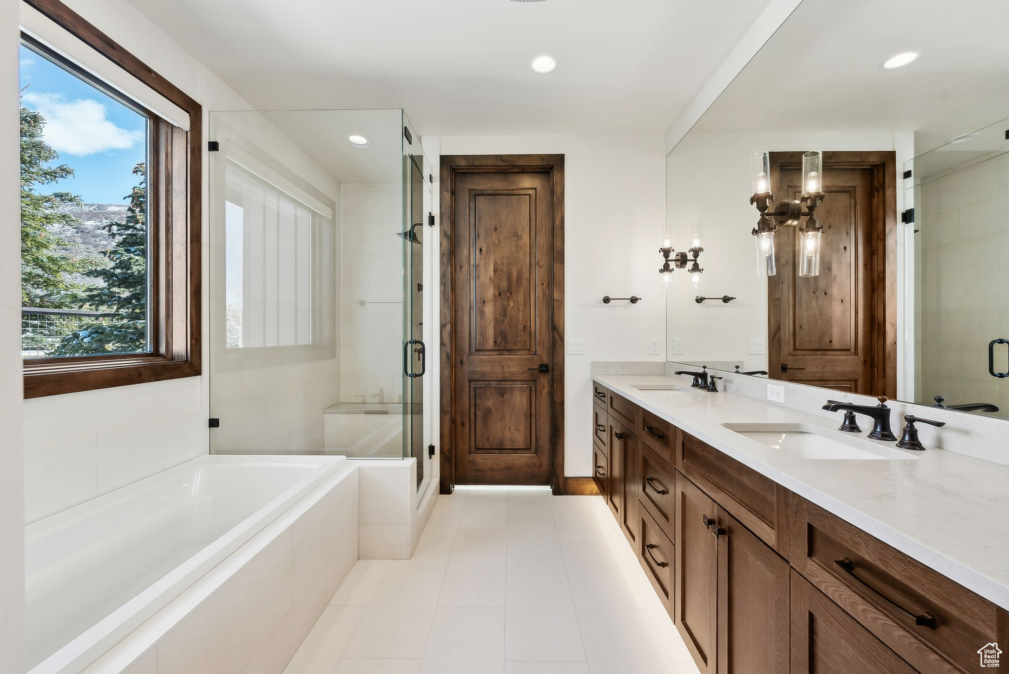 Kamas, Utah 84036, United States, 1 Bedroom Bedrooms, ,4 BathroomsBathrooms,Residential,Active,94617