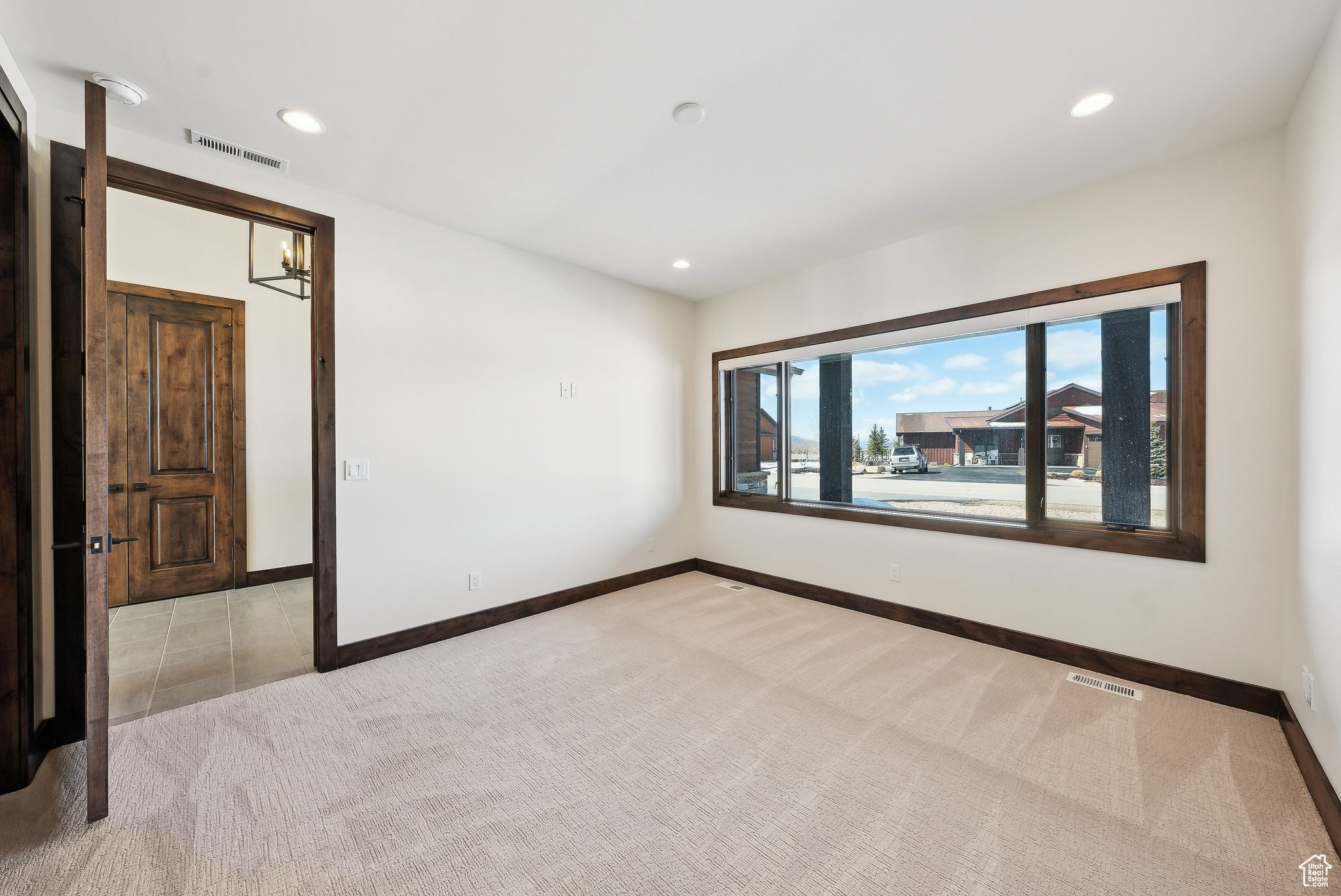 Kamas, Utah 84036, United States, 1 Bedroom Bedrooms, ,4 BathroomsBathrooms,Residential,Active,94617