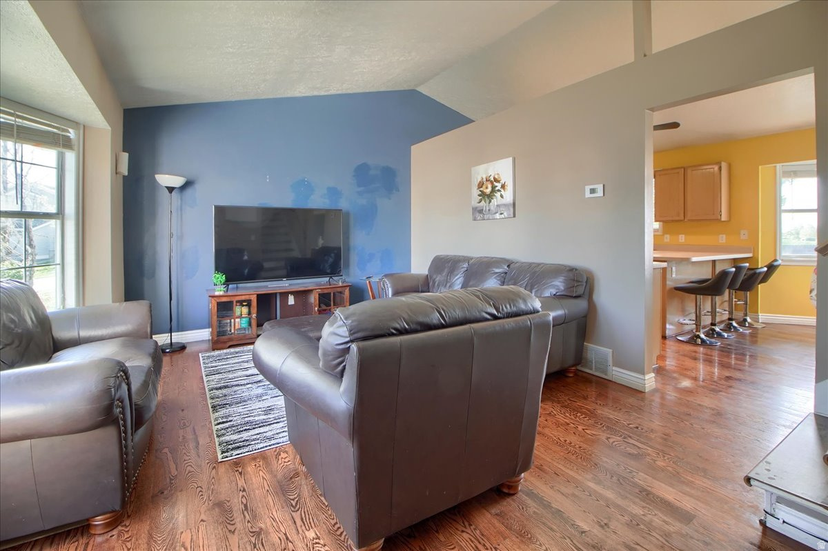 WALNUT RIDGE - Residential