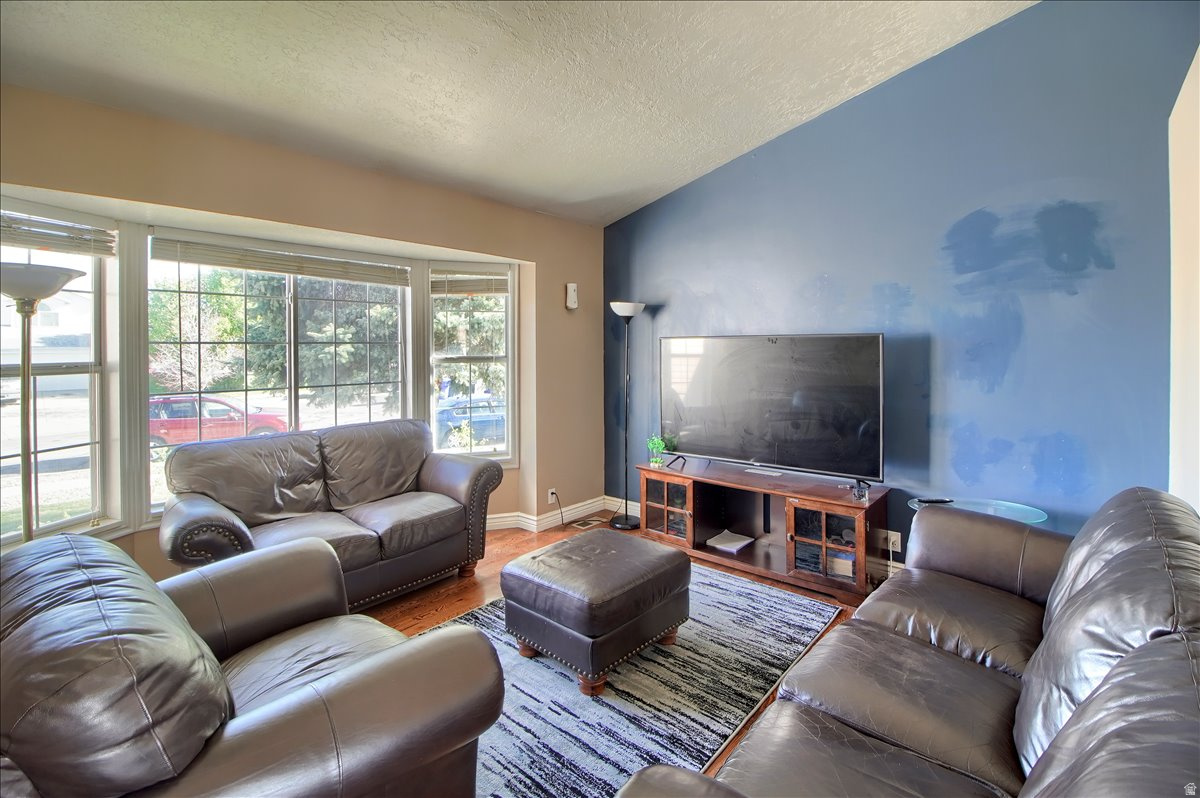 WALNUT RIDGE - Residential