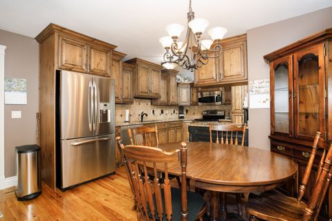 Tiny photo for 800 E 650 N, Layton, UT 84041 (MLS # 2133628)