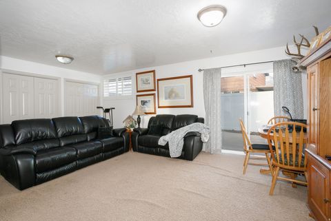 Tiny photo for 800 E 650 N, Layton, UT 84041 (MLS # 2133628)
