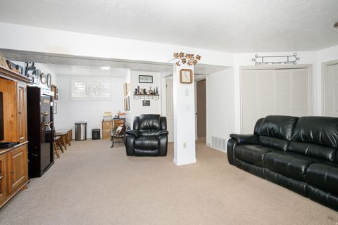 Tiny photo for 800 E 650 N, Layton, UT 84041 (MLS # 2133628)