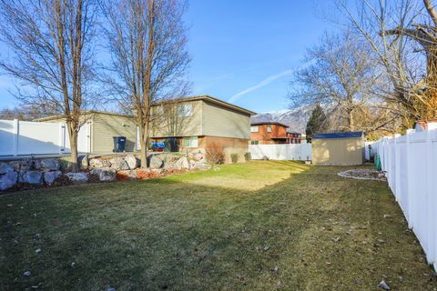 Tiny photo for 800 E 650 N, Layton, UT 84041 (MLS # 2133628)