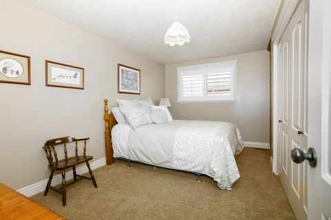 Tiny photo for 800 E 650 N, Layton, UT 84041 (MLS # 2133628)