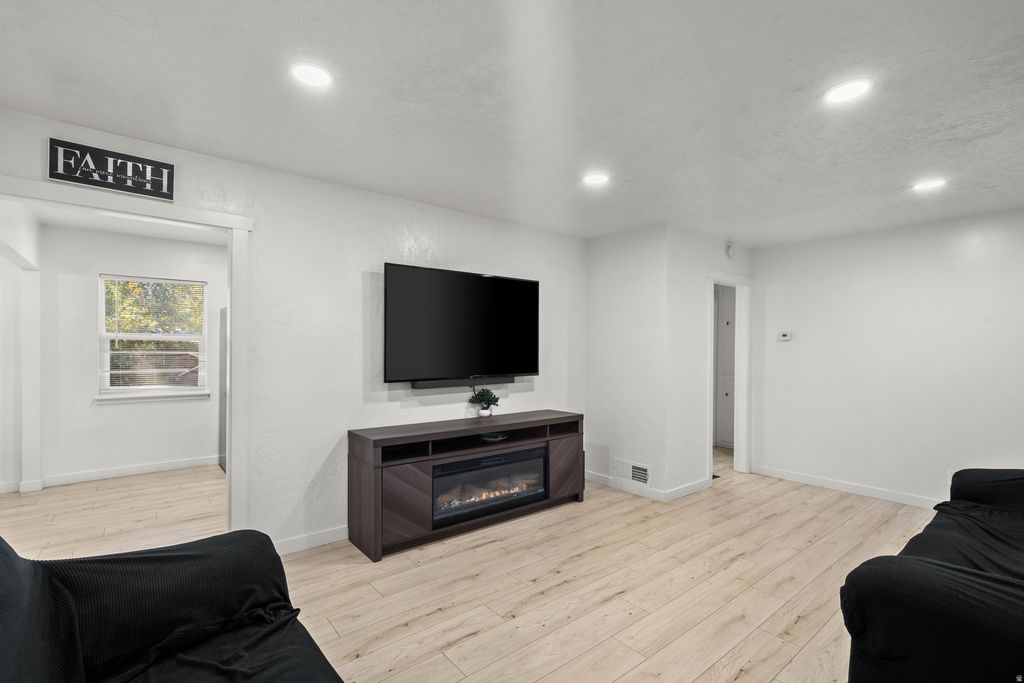 Photo of 1149 DAN ST, Ogden, UT 84404 (MLS # 2145114)