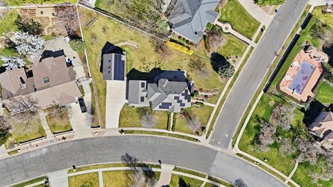 Tiny photo for 2076 SUMMERWOOD DR, Farmington, UT 84025 (MLS # 2145357)