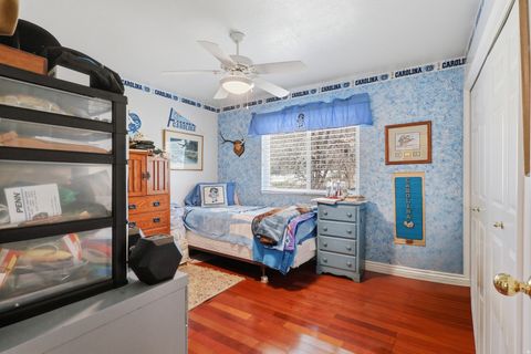 Tiny photo for 2076 SUMMERWOOD DR, Farmington, UT 84025 (MLS # 2145357)