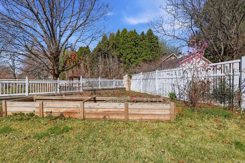 Tiny photo for 2076 SUMMERWOOD DR, Farmington, UT 84025 (MLS # 2145357)
