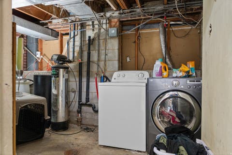 Tiny photo for 2372 S 200 E, Bountiful, UT 84010 (MLS # 2176062)