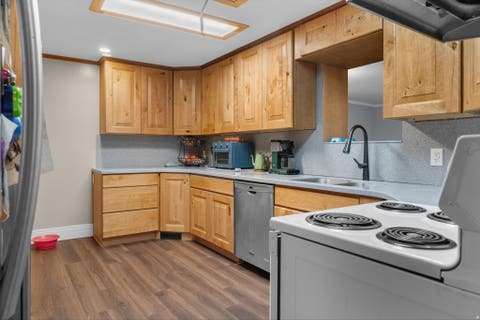 Tiny photo for 2372 S 200 E, Bountiful, UT 84010 (MLS # 2176062)