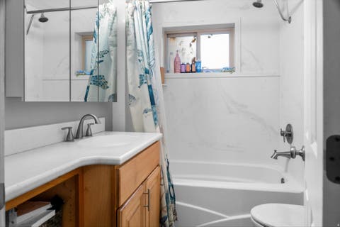 Tiny photo for 2372 S 200 E, Bountiful, UT 84010 (MLS # 2176062)