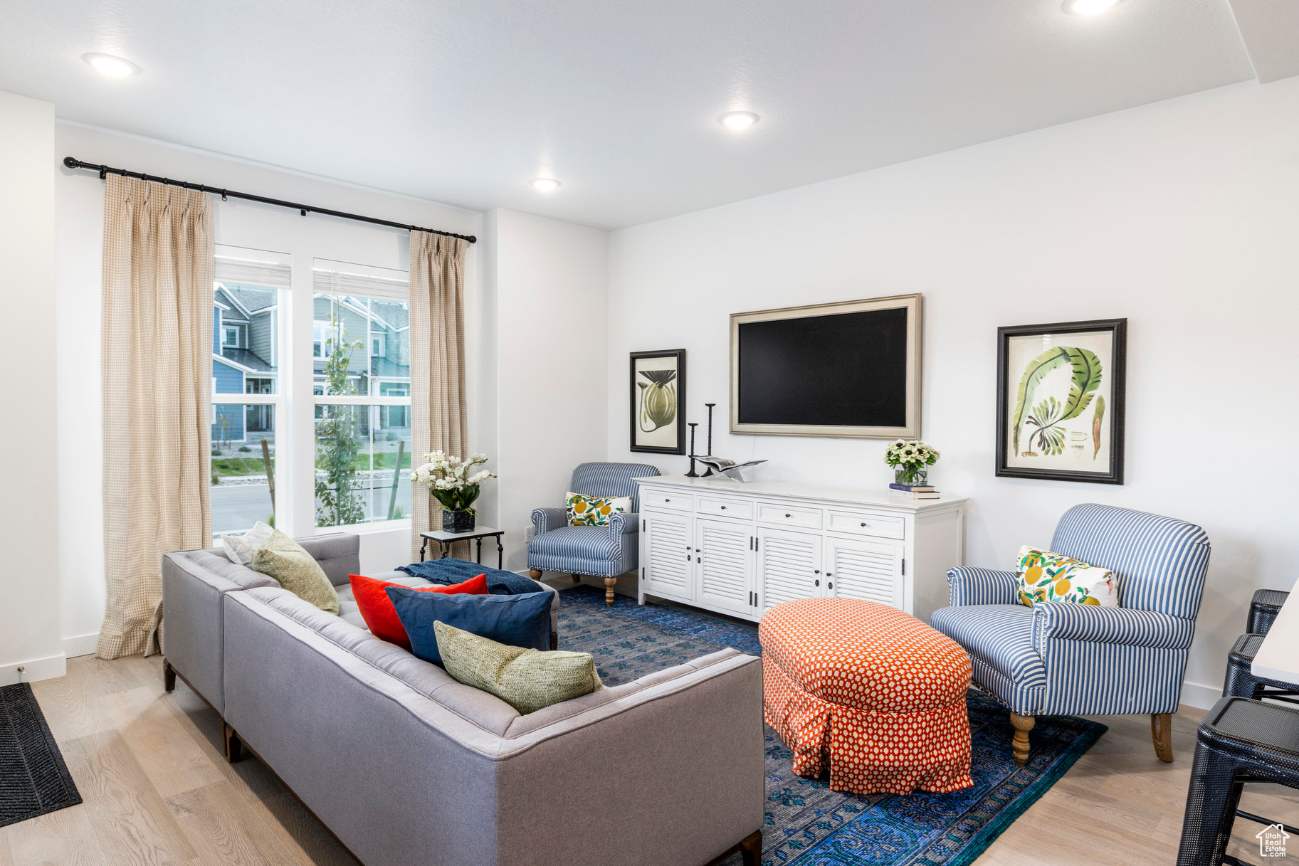 FRANCIS COMMONS TOWNS - Residential