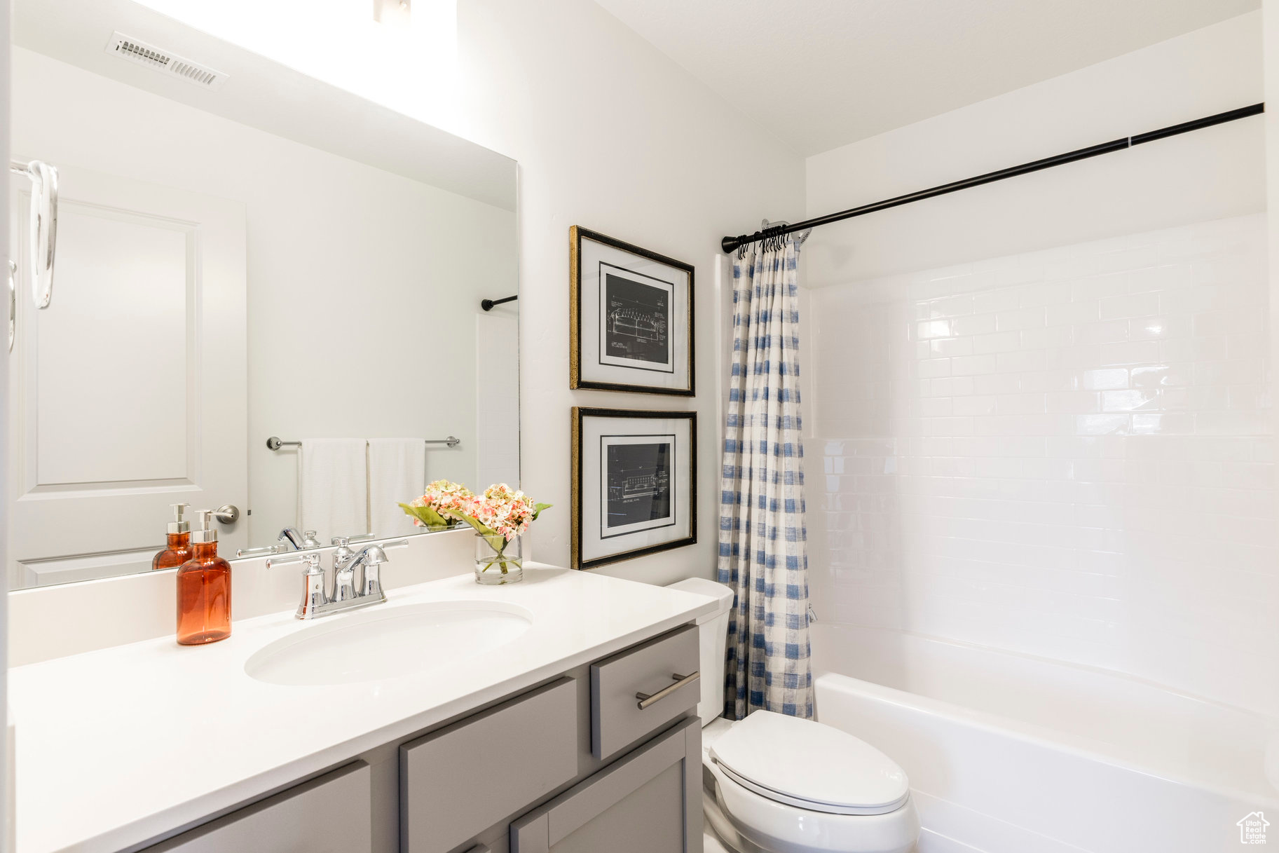 FRANCIS COMMONS TOWNS - Residential