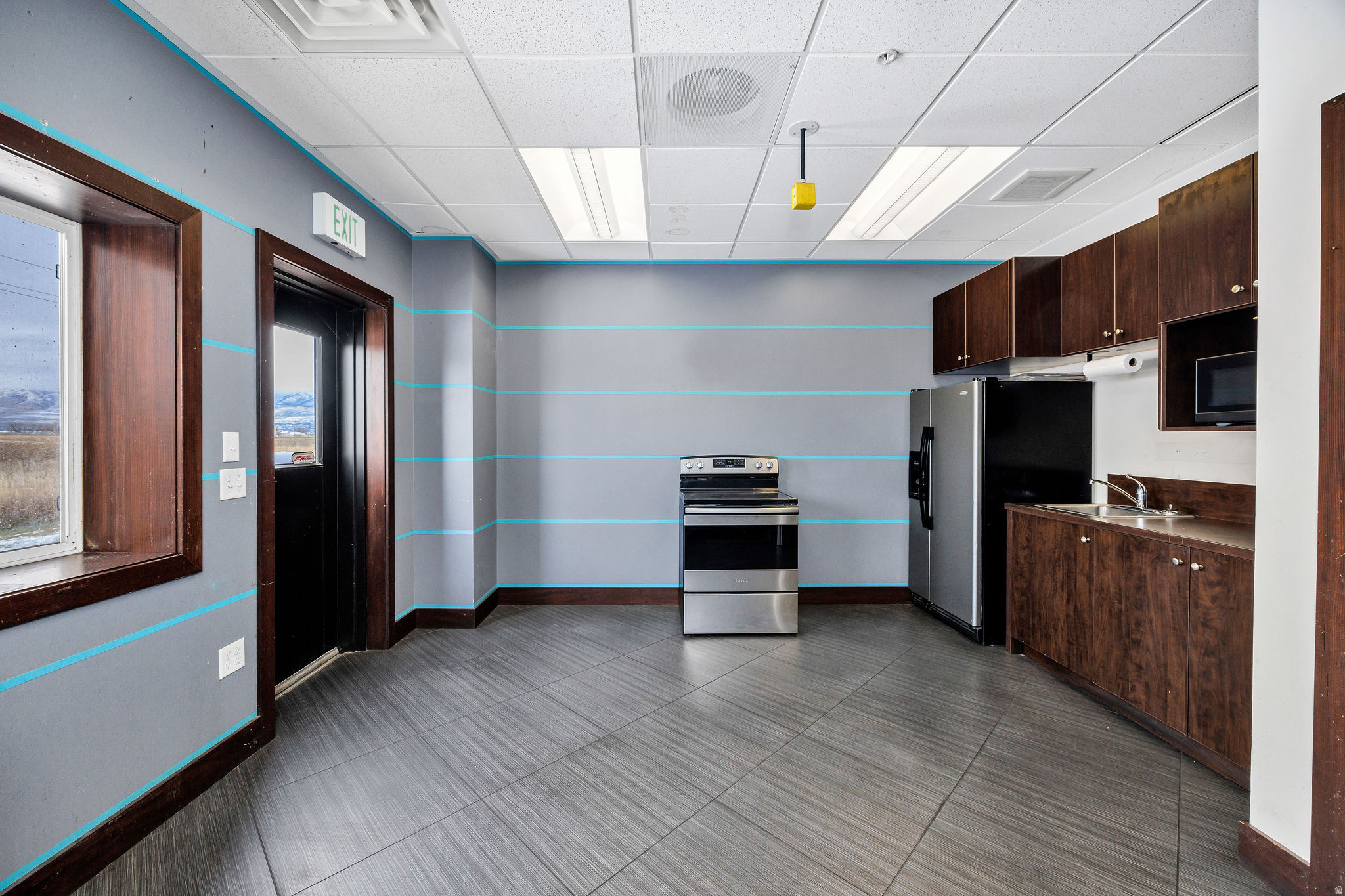 MALOUF SLEEP CONDOMINIUMS - Commercial Lease