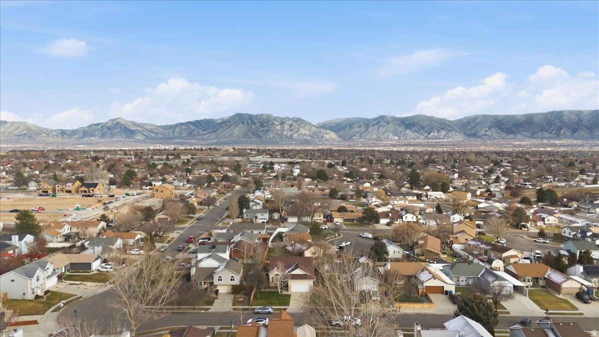 MISTY HILLS - Residential