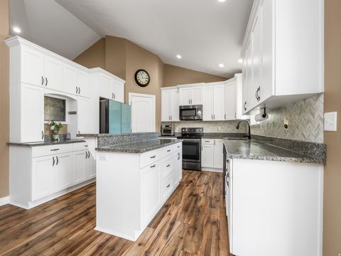 Tiny photo for 813 S 270 E, Nephi, UT 84648 (MLS # 2147675)