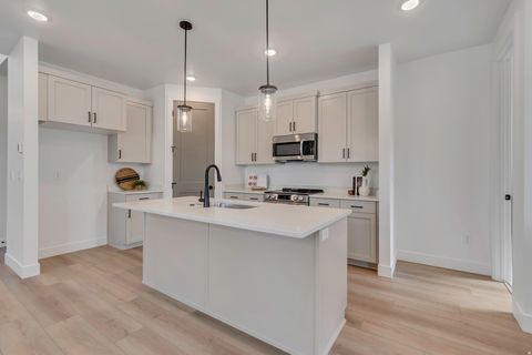 Tiny photo for 1327 N 1475 E E #31, Payson, UT 84651 (MLS # 2135781)