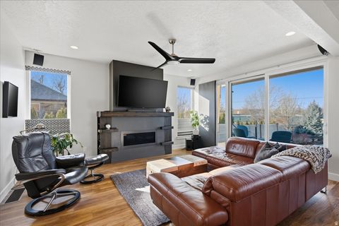 Tiny photo for 2758 S MELBOURNE ST, Salt Lake City, UT 84106 (MLS # 2135156)