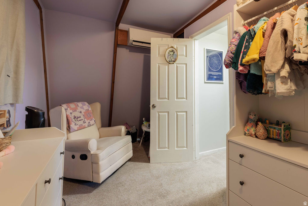 BETWEEN 5TH & 6TH AVE - Residential