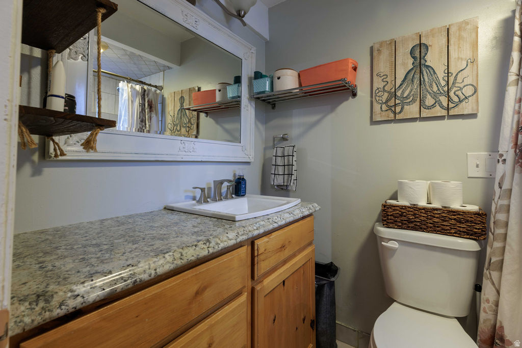 BETWEEN 5TH & 6TH AVE - Residential