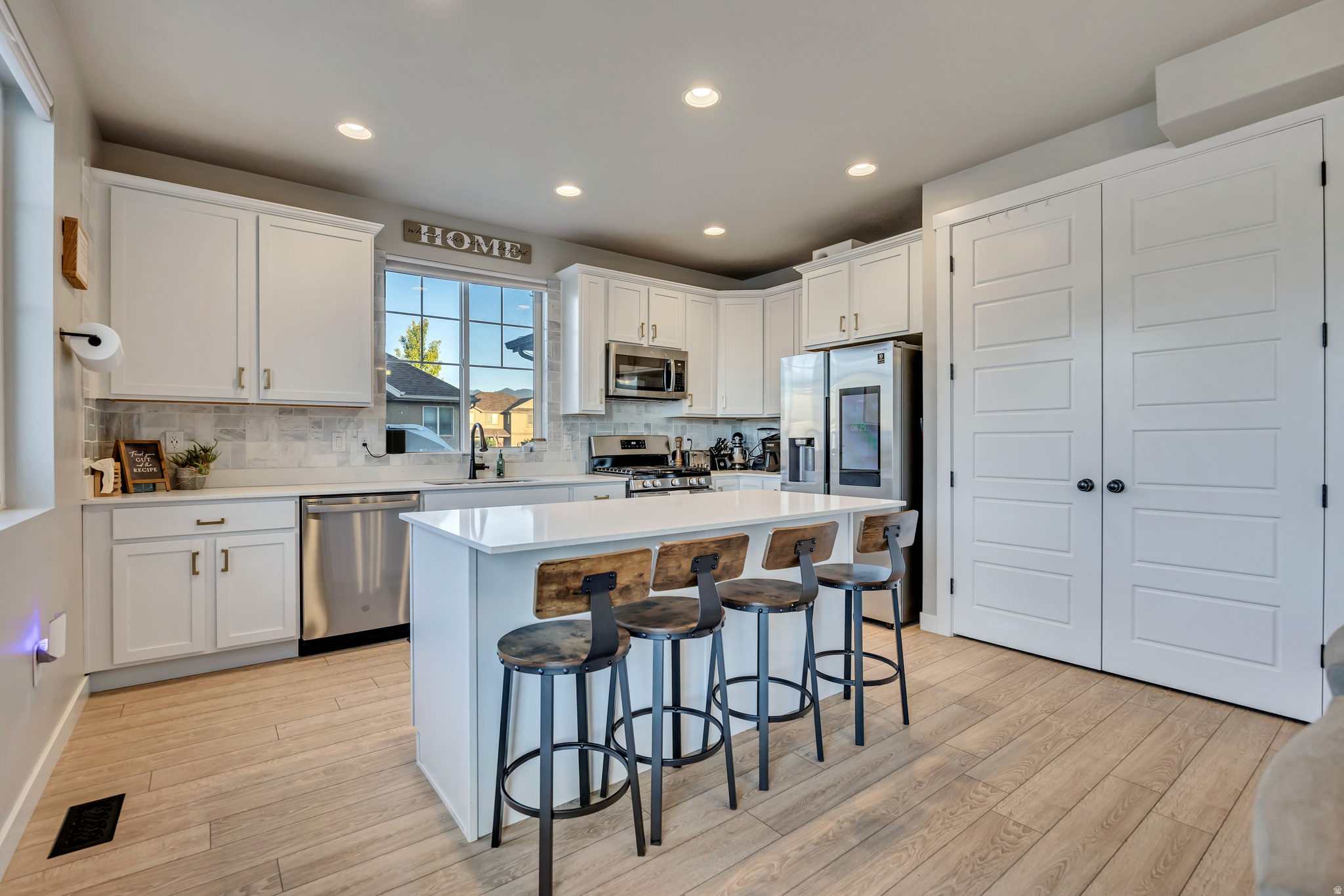 STANSBURY PL CLT6025 - Residential