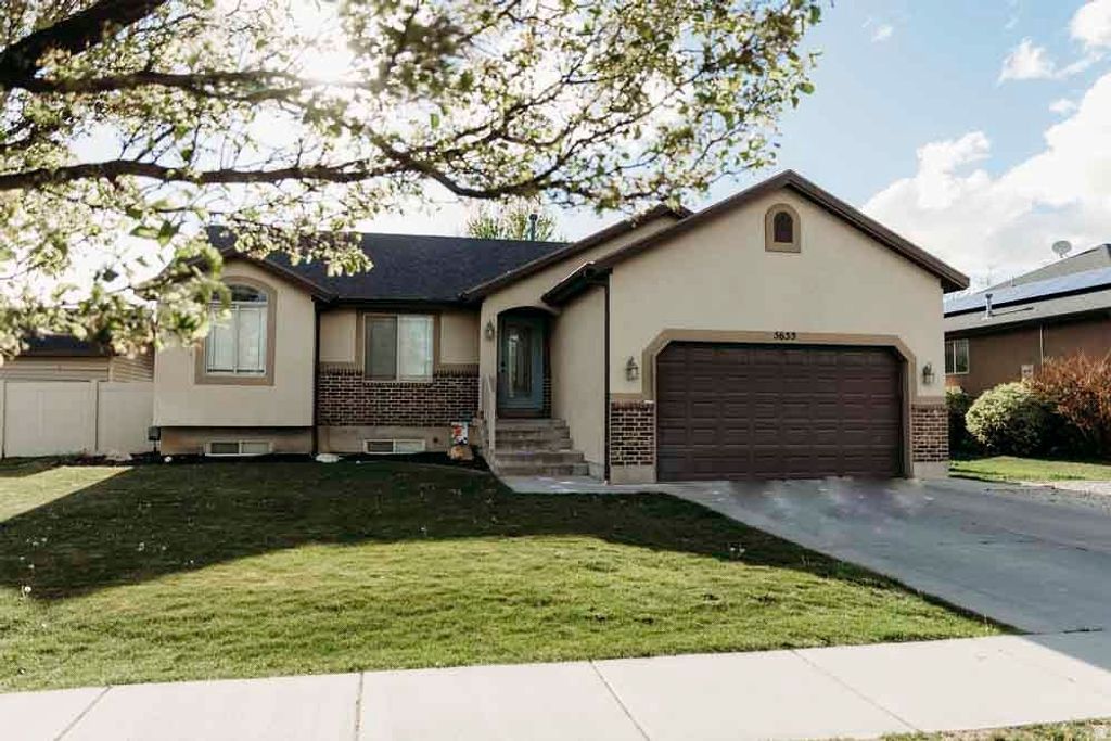 Photo of 5655 S 4525 W, Hooper, UT 84315 (MLS # 2152987)