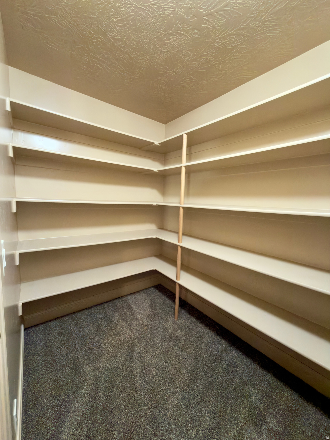 BANBURY COURT - Residential