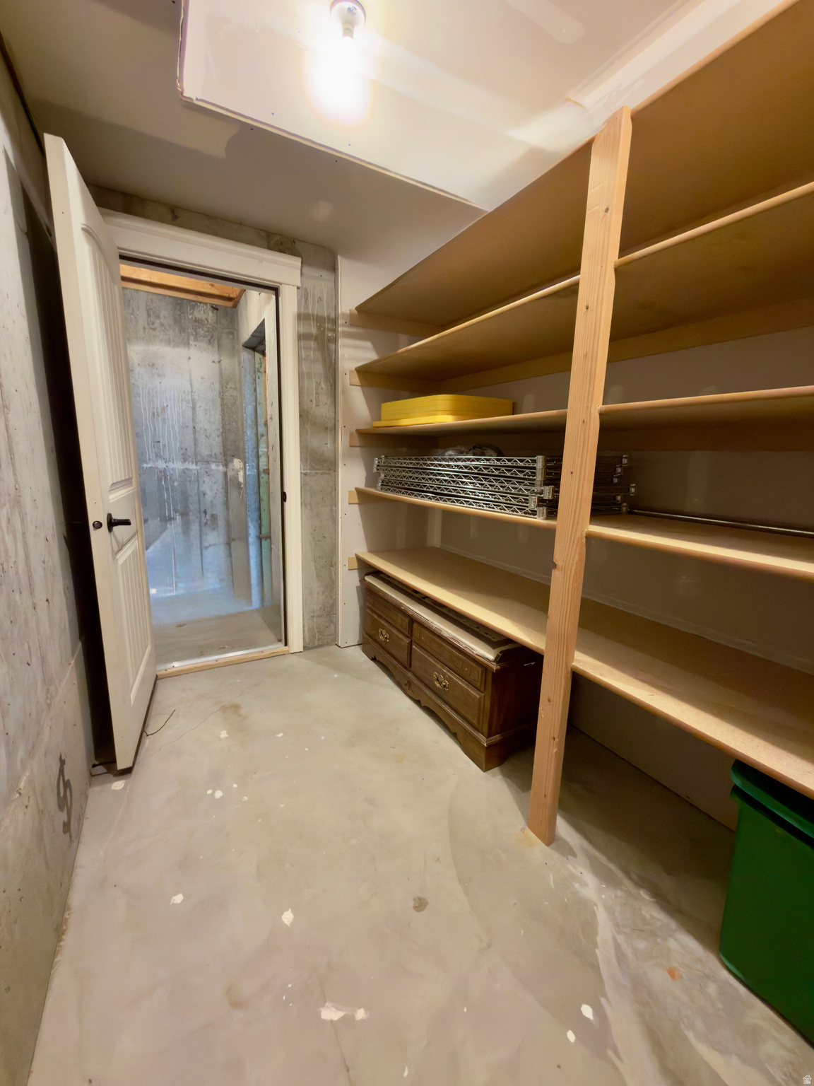 BANBURY COURT - Residential