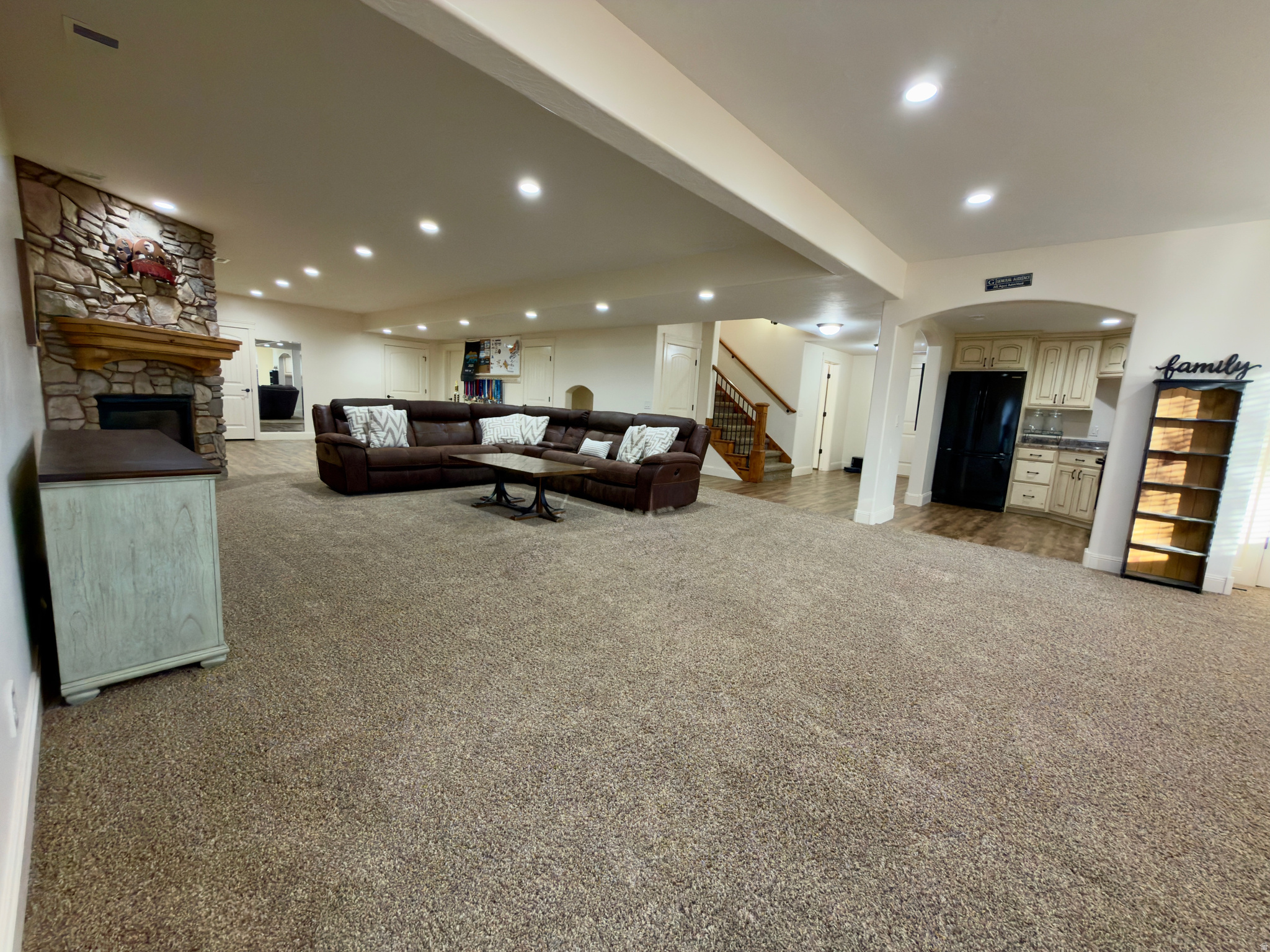 BANBURY COURT - Residential