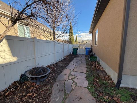 Tiny photo for 2139 N BANBURY CT, Lehi, UT 84043 (MLS # 2129412)