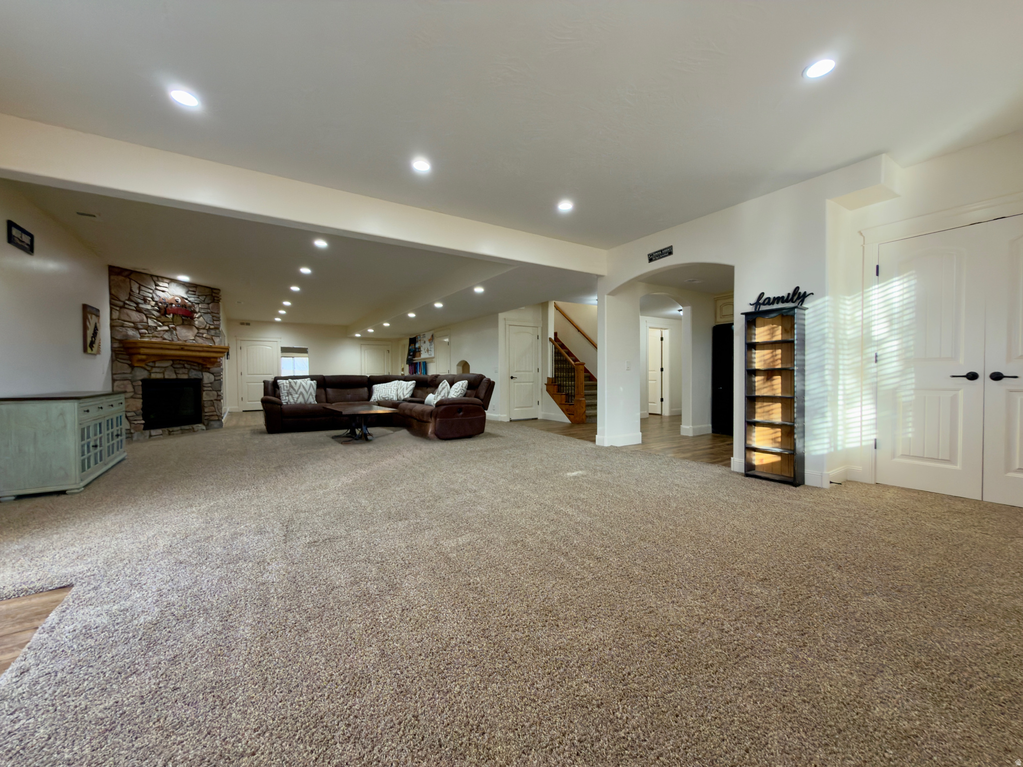 BANBURY COURT - Residential