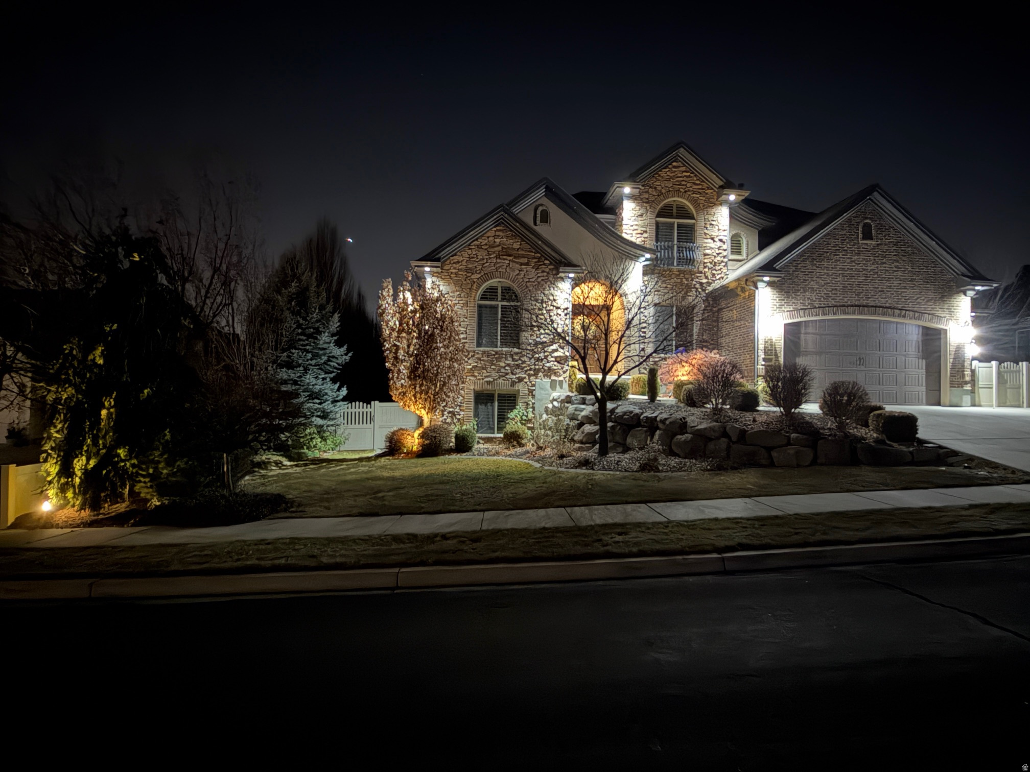 BANBURY COURT - Residential