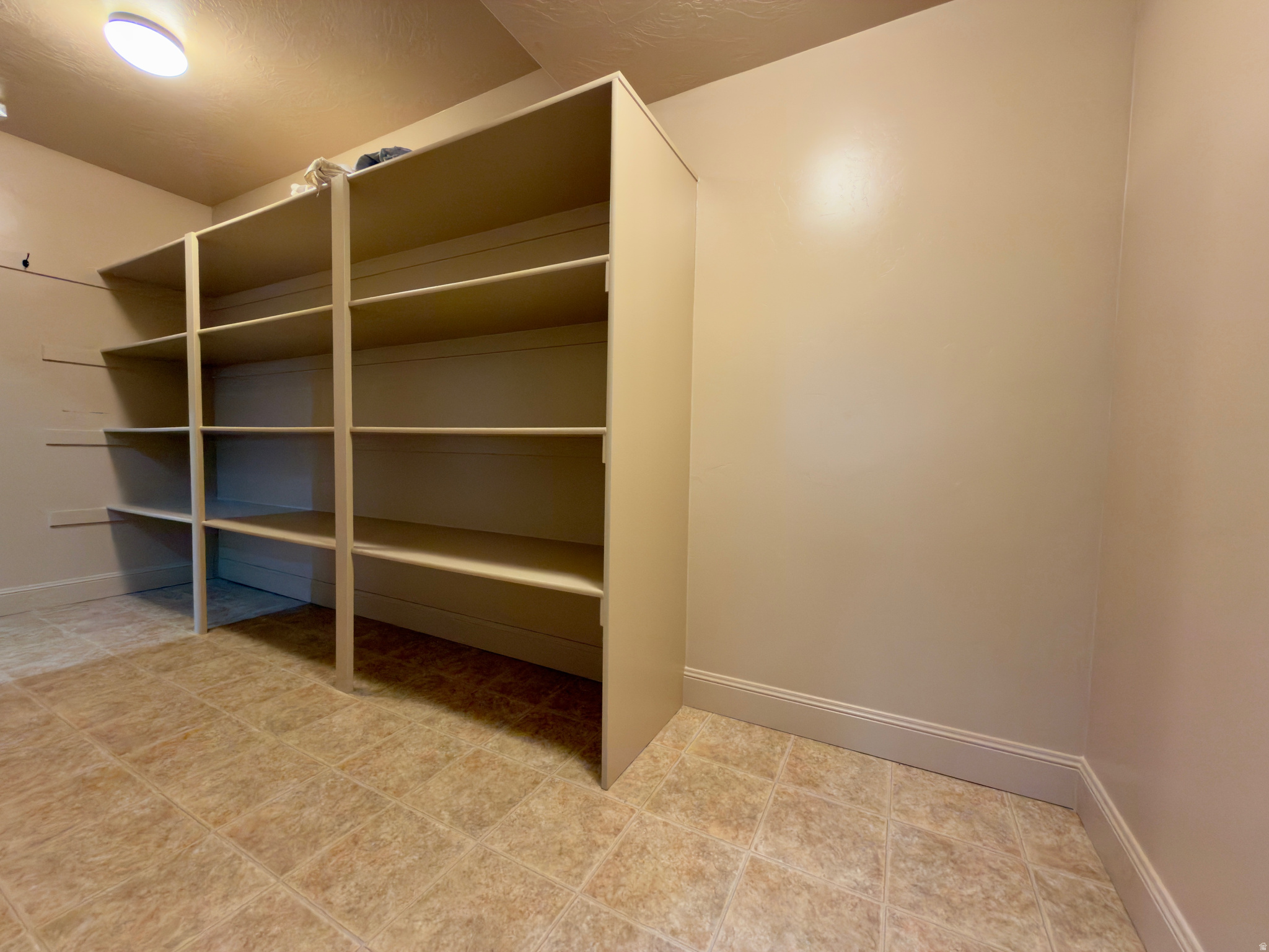 BANBURY COURT - Residential