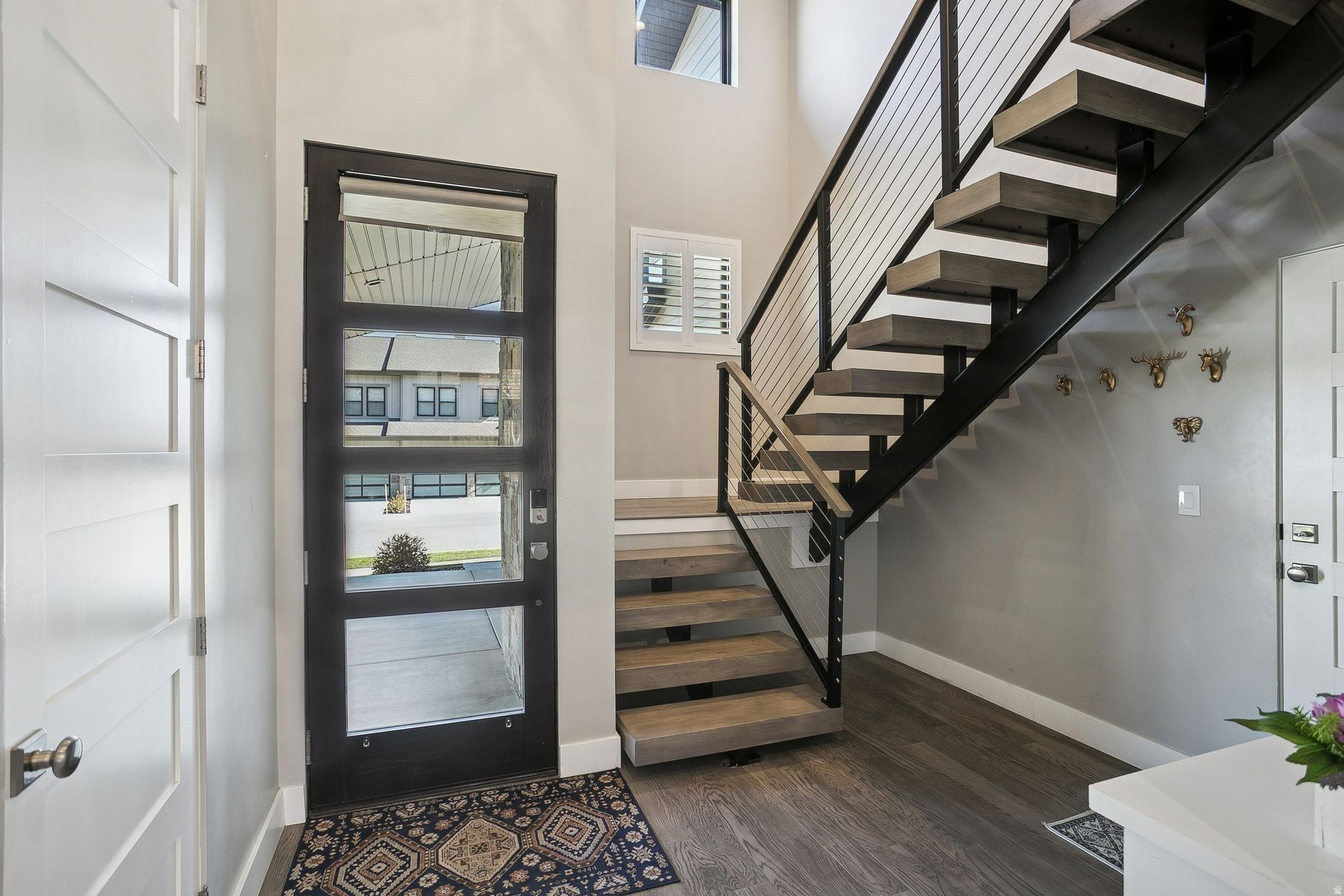 MAYFLOWER LAKESIDE - Residential