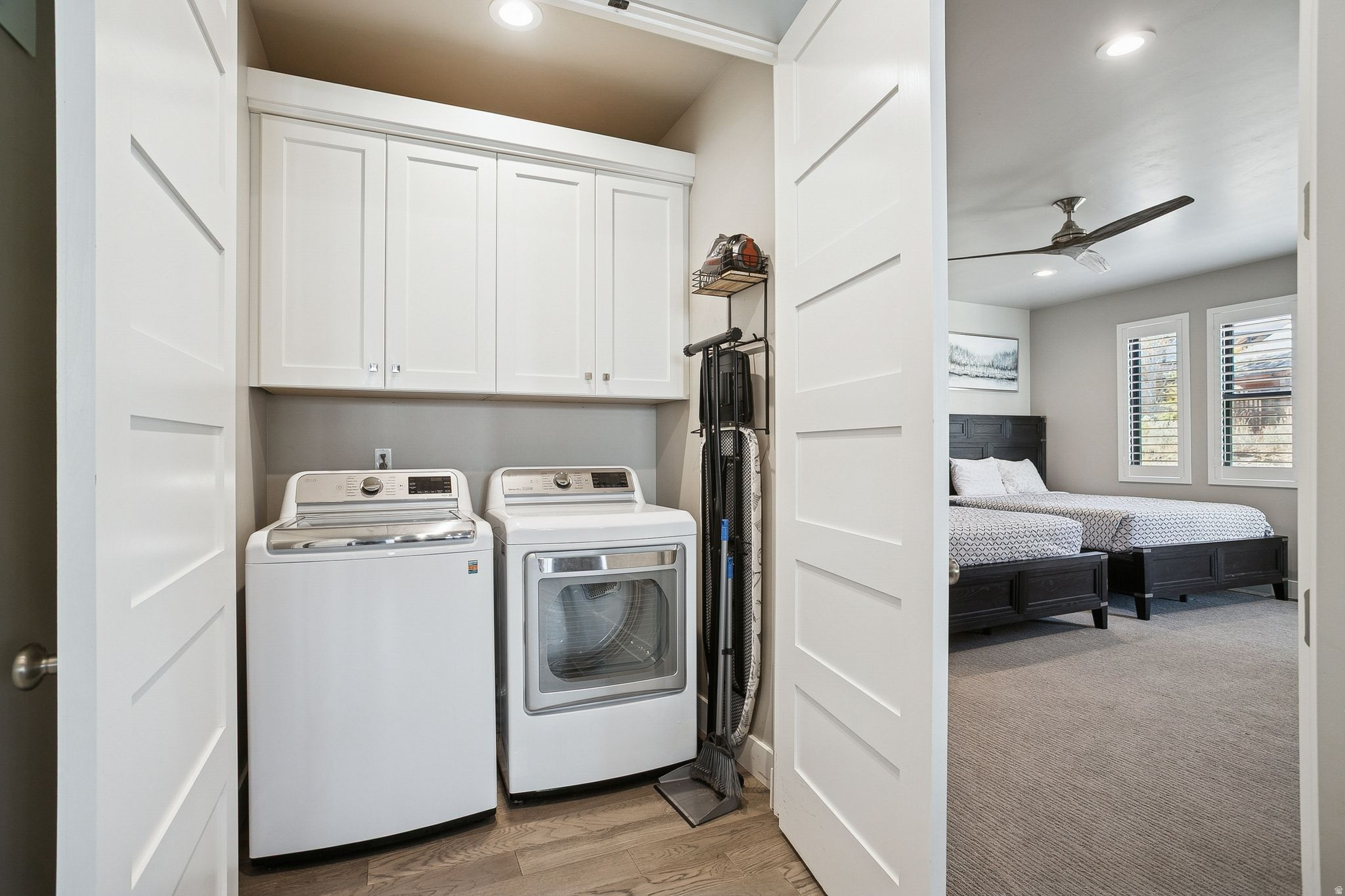 MAYFLOWER LAKESIDE - Residential