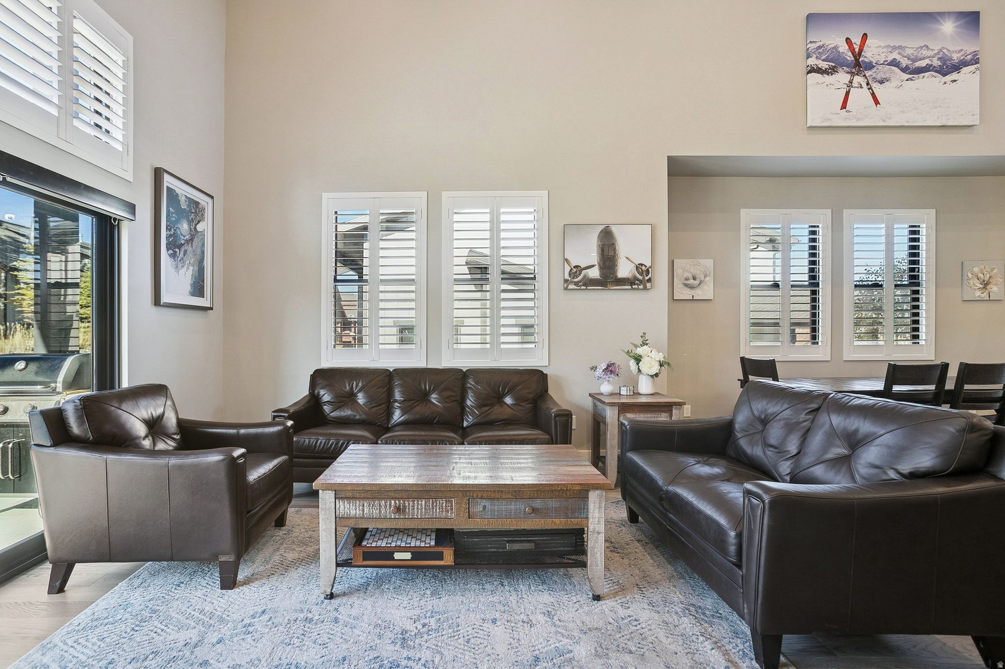 MAYFLOWER LAKESIDE - Residential