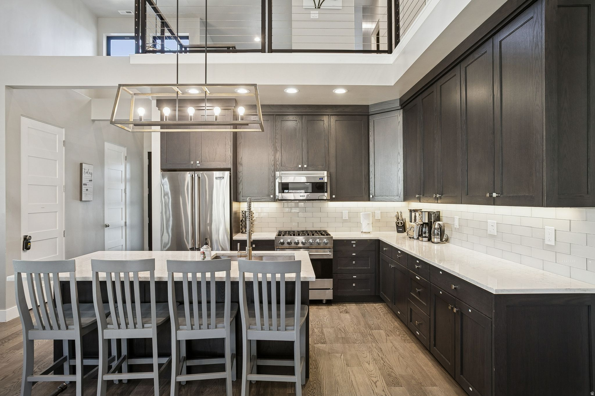 MAYFLOWER LAKESIDE - Residential