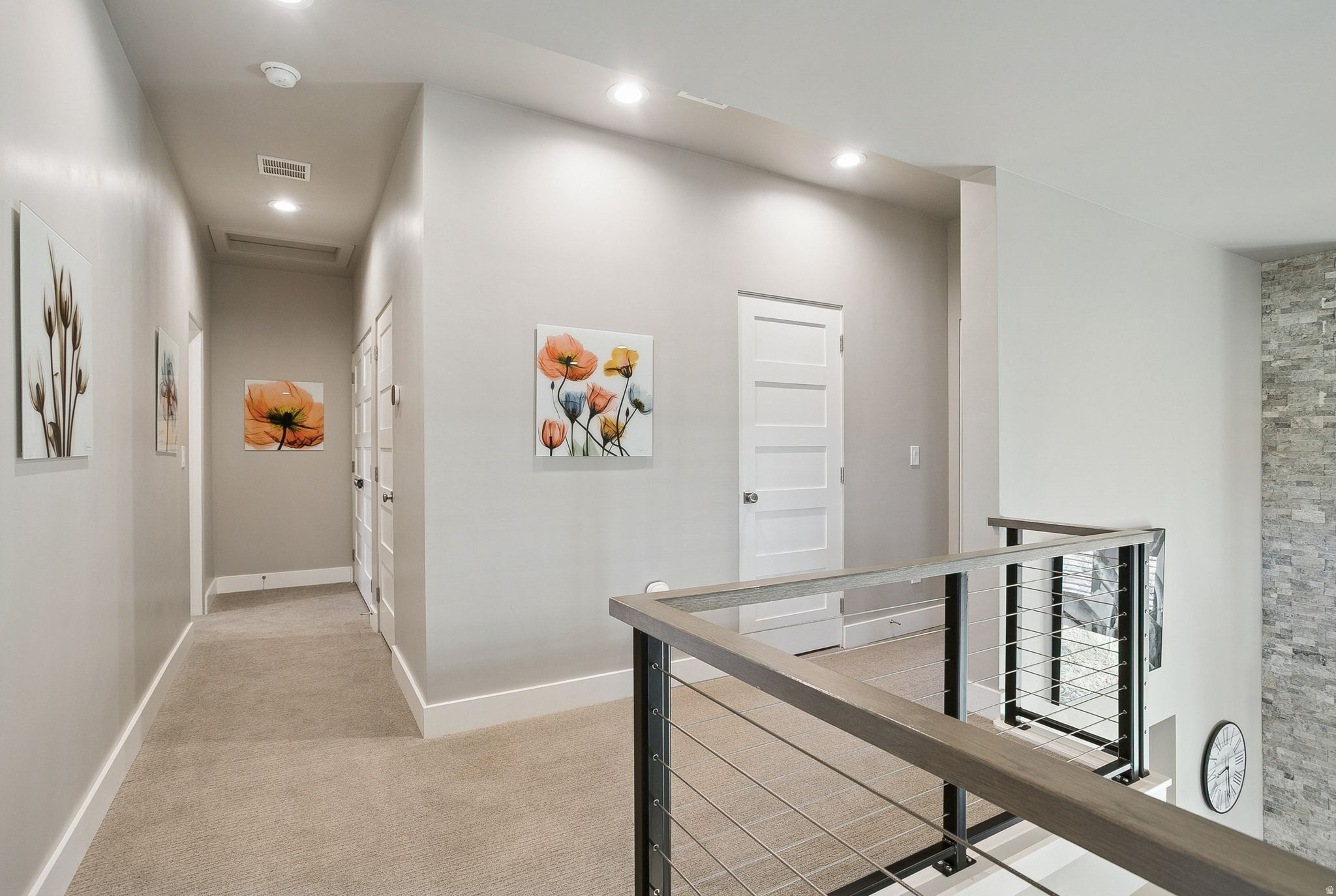 MAYFLOWER LAKESIDE - Residential