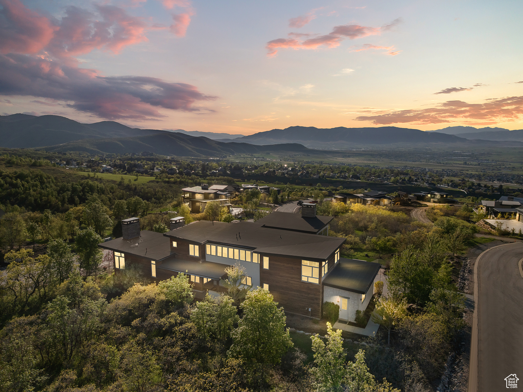 SUMMIT CREEK - Residential