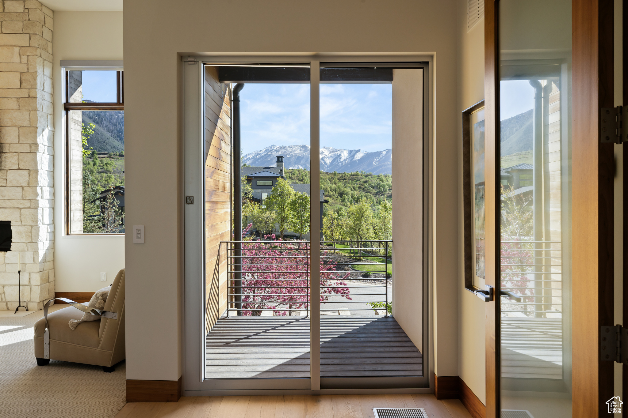 SUMMIT CREEK - Residential