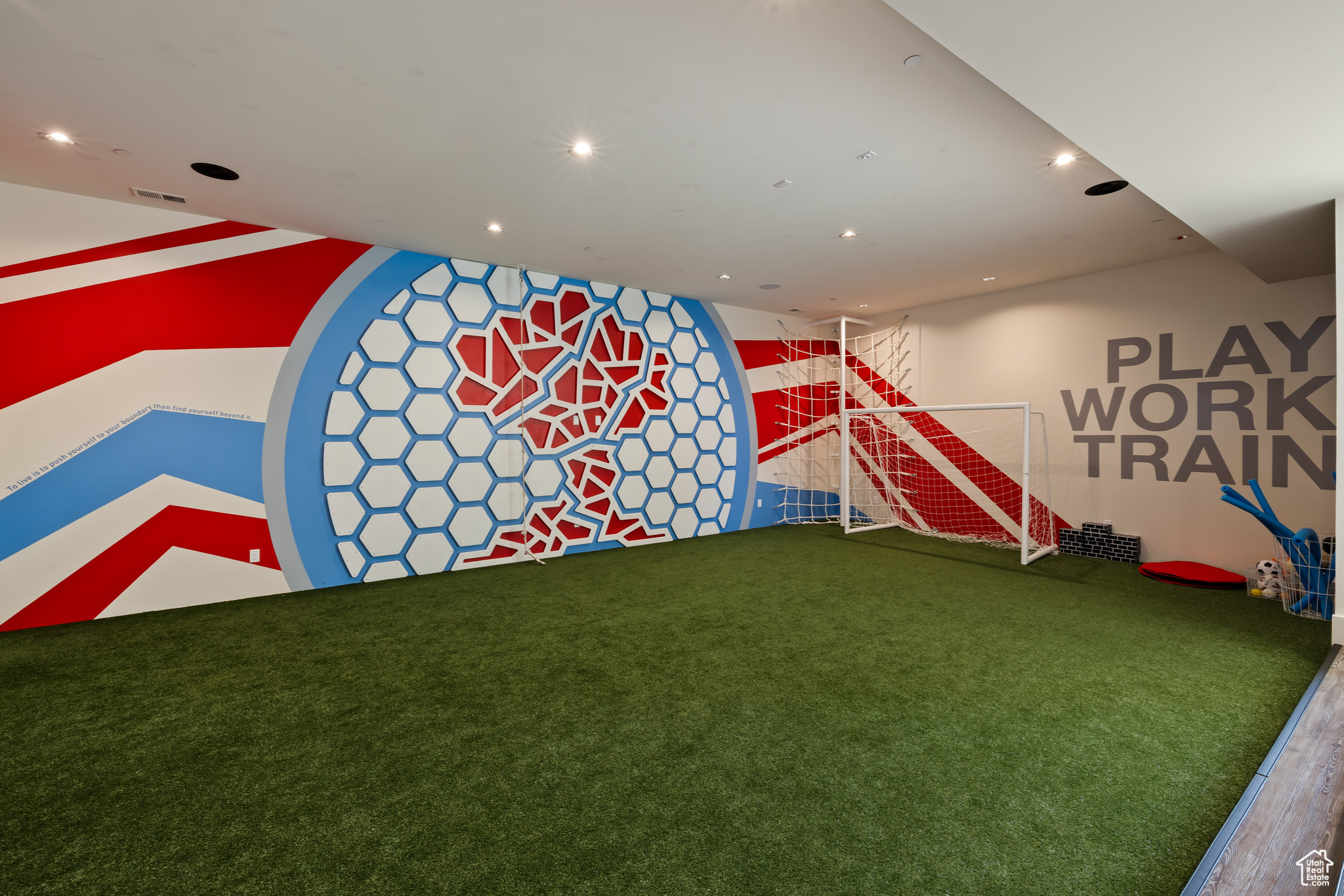 SUMMIT CREEK - Residential