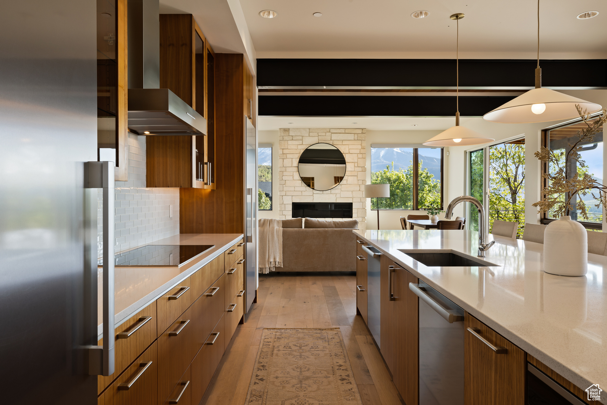 SUMMIT CREEK - Residential