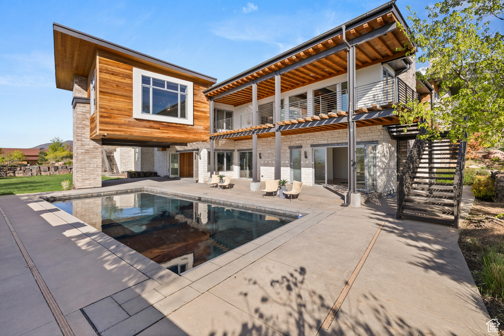 SUMMIT CREEK - Residential