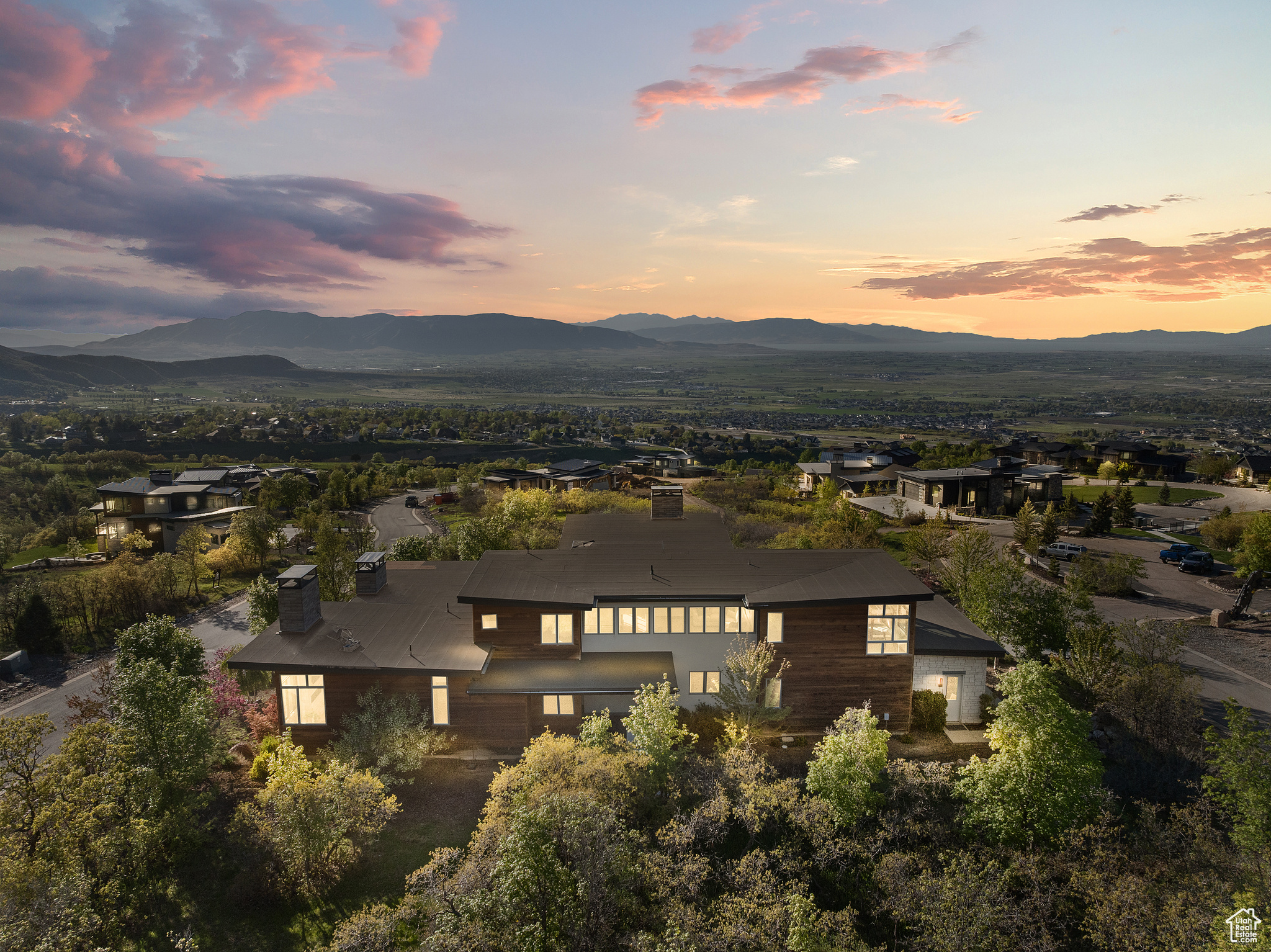 SUMMIT CREEK - Residential