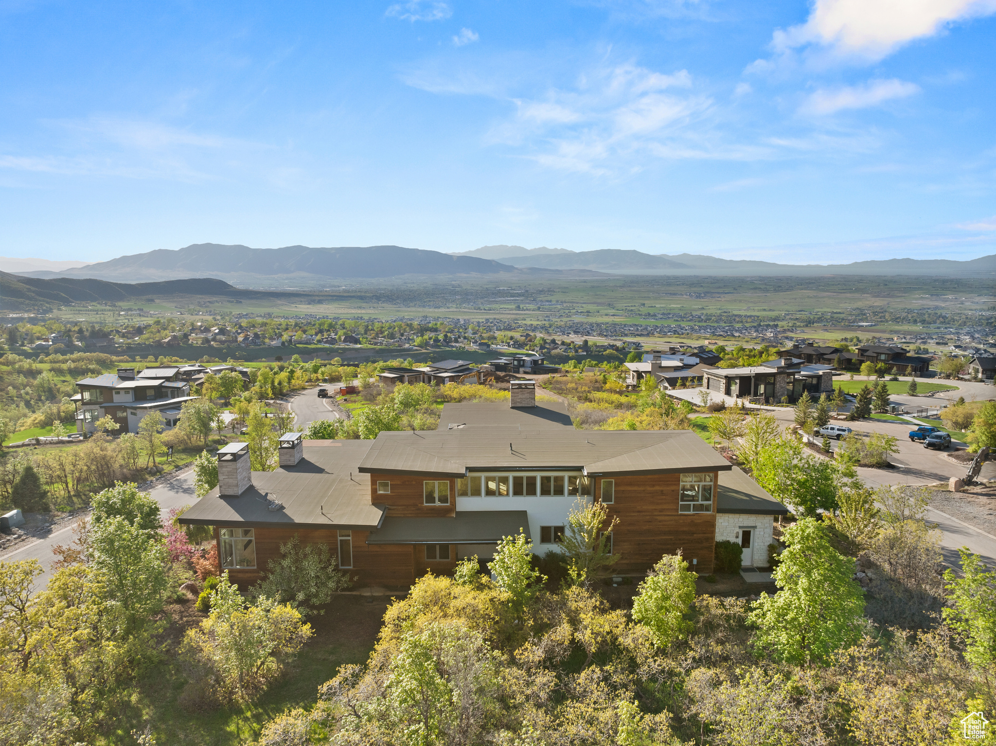 SUMMIT CREEK - Residential